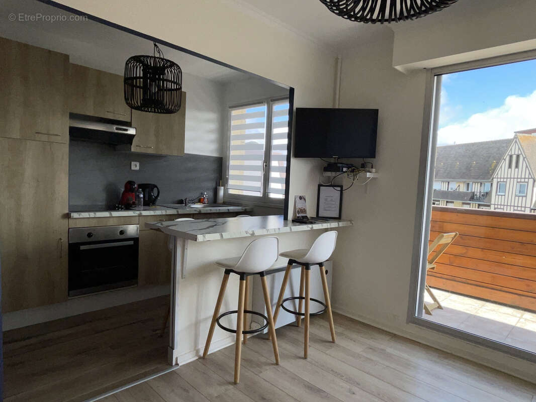 50m plage ! superbe 2 pieces entierement renove + cave + parking - photo 5