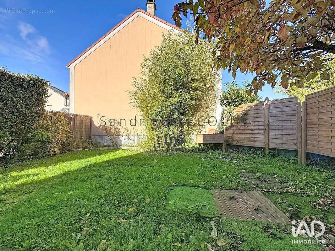 Photo 3 - Maison à BAILLY-ROMAINVILLIERS