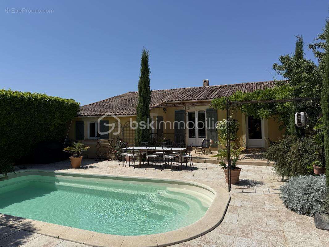 Mallemort de Provence (13370) – Le charme authentique entre Luberon et Durance - Villa Plein-Pied Type 6 - 182 M2 - Piscine avec - photo 2