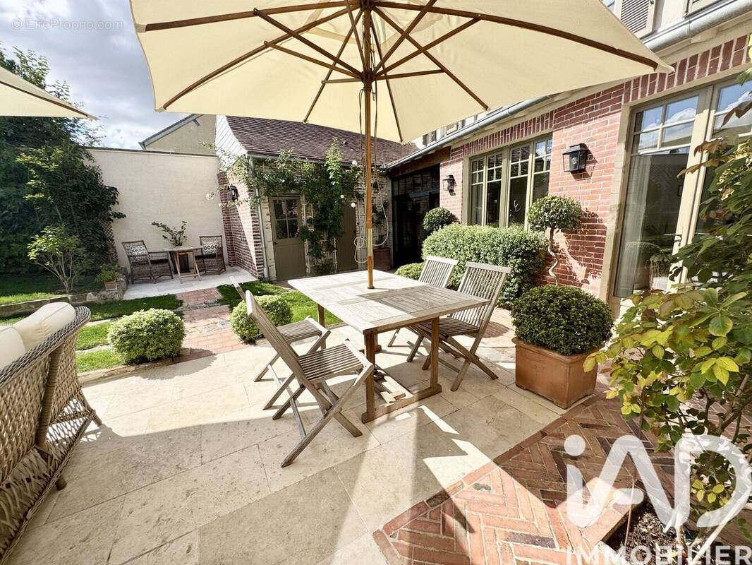 Photo 1 - Maison à COMPIEGNE