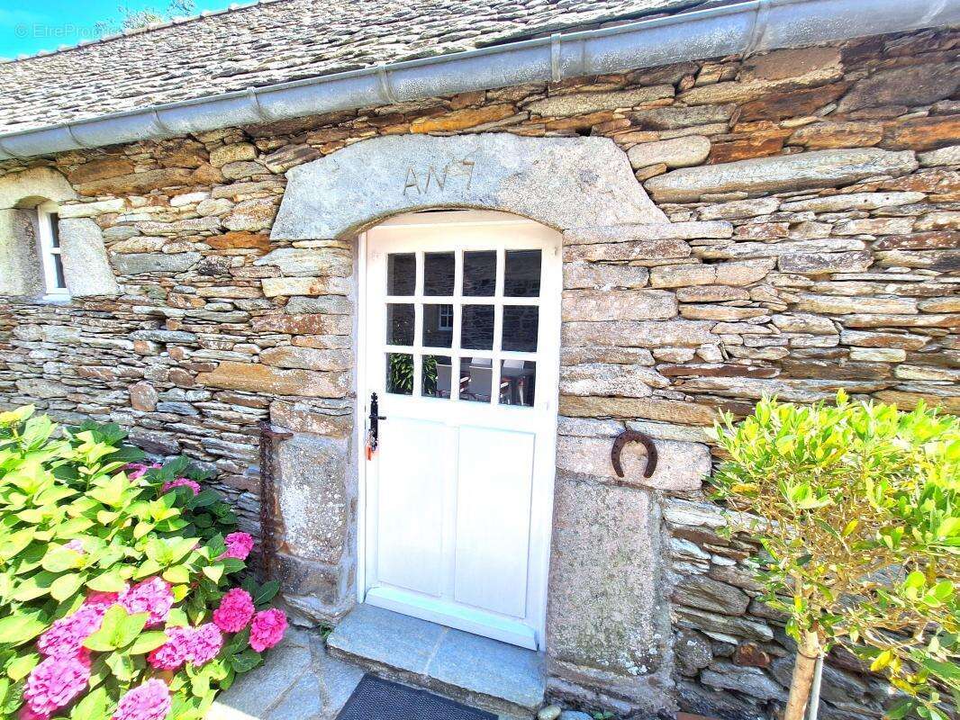 Maison à LOCQUIREC
