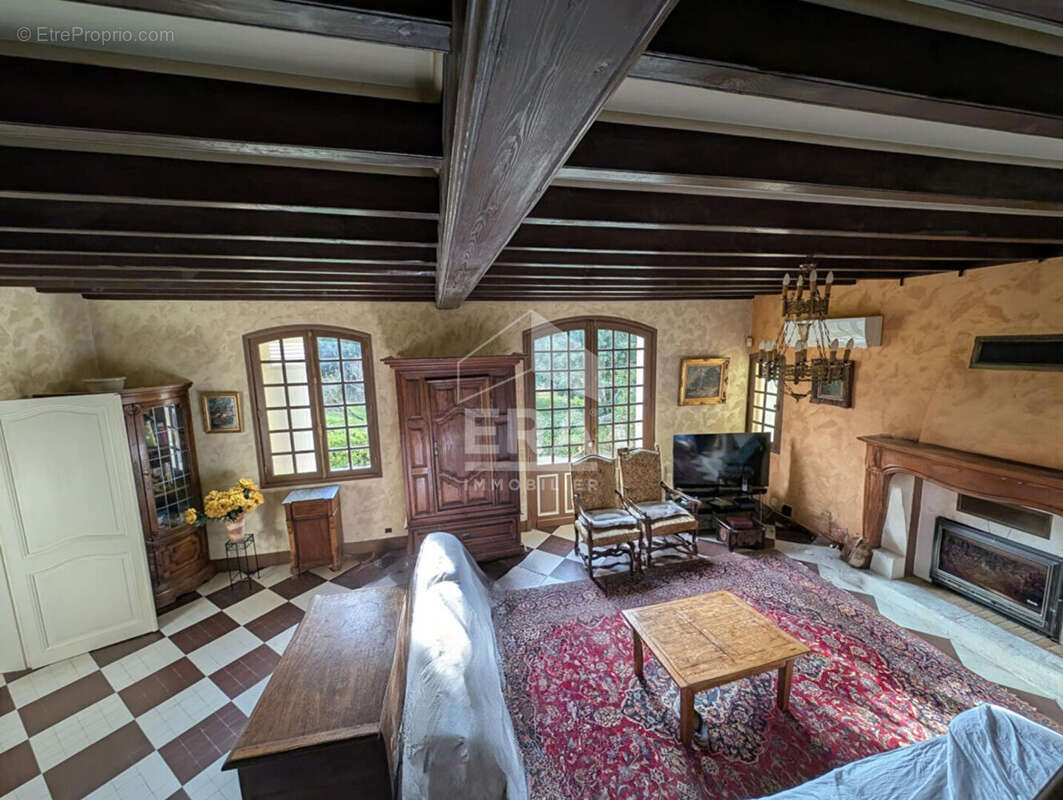 Maison à MONTPON-MENESTEROL