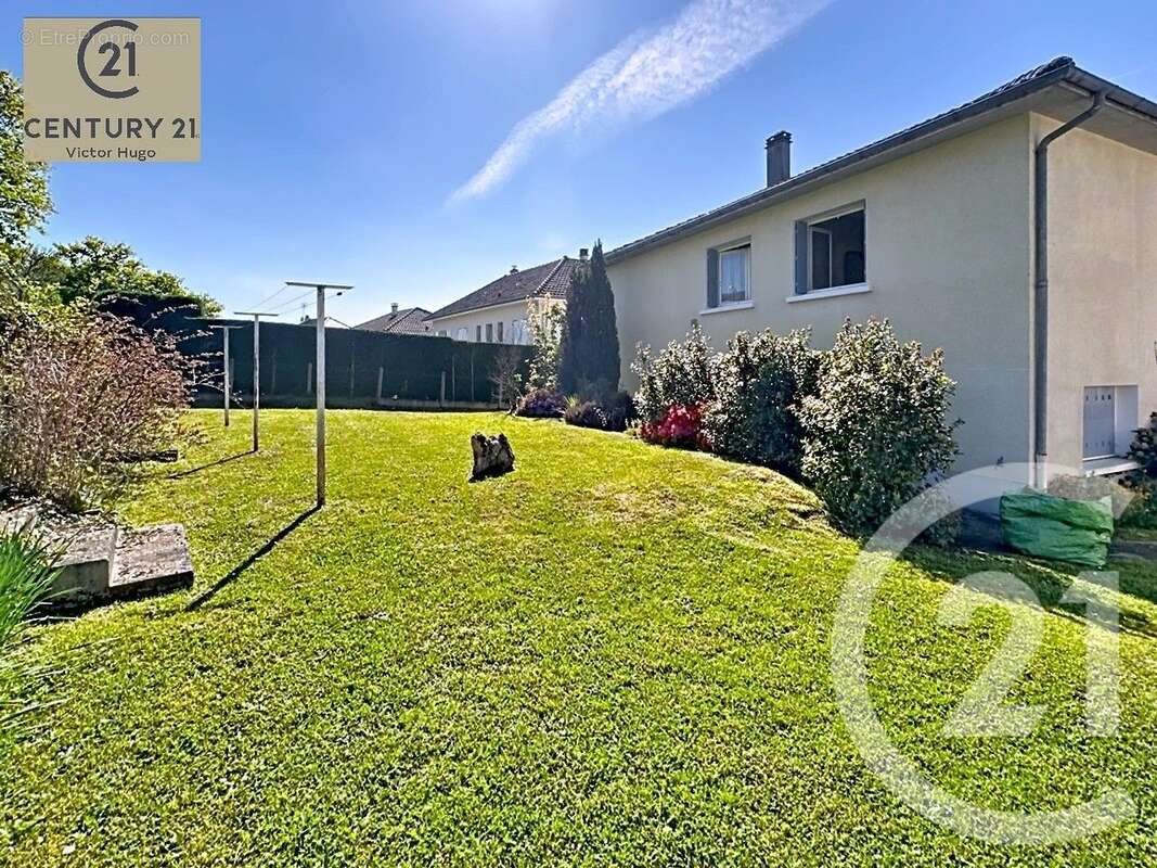 Maison à CONDAT-SUR-VIENNE