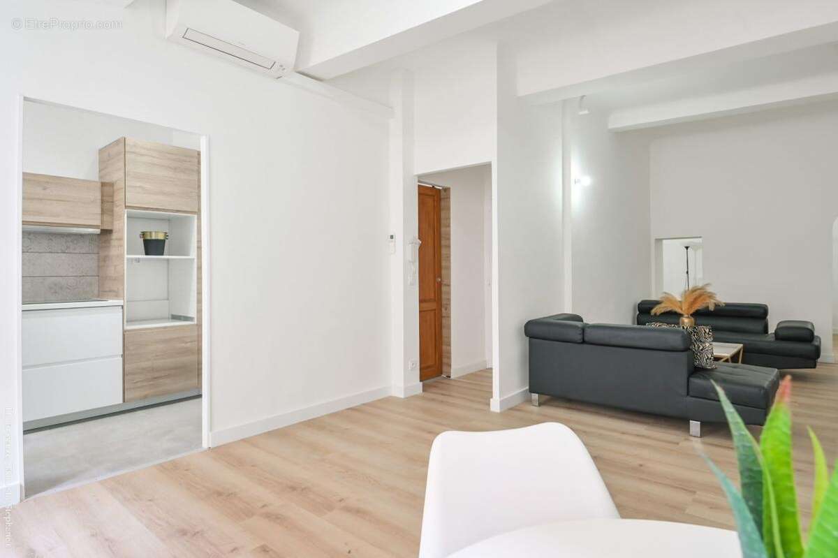 Appartement à SANARY-SUR-MER