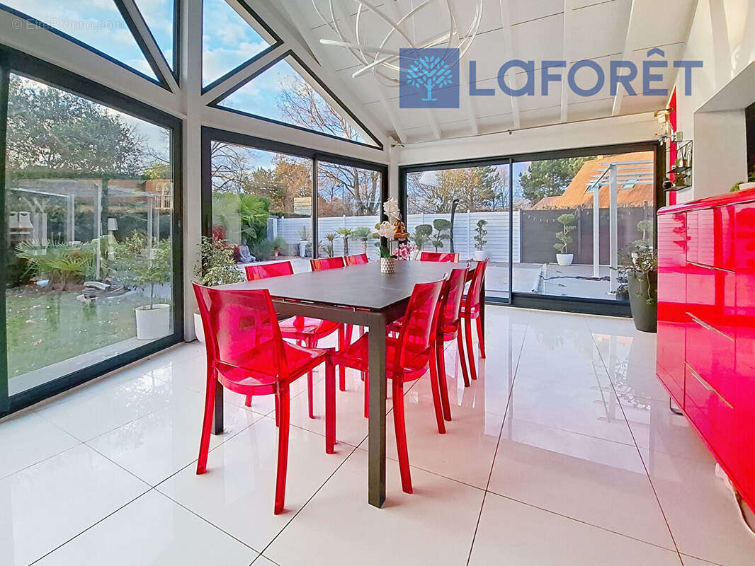 Maison à MAGNY-LE-HONGRE