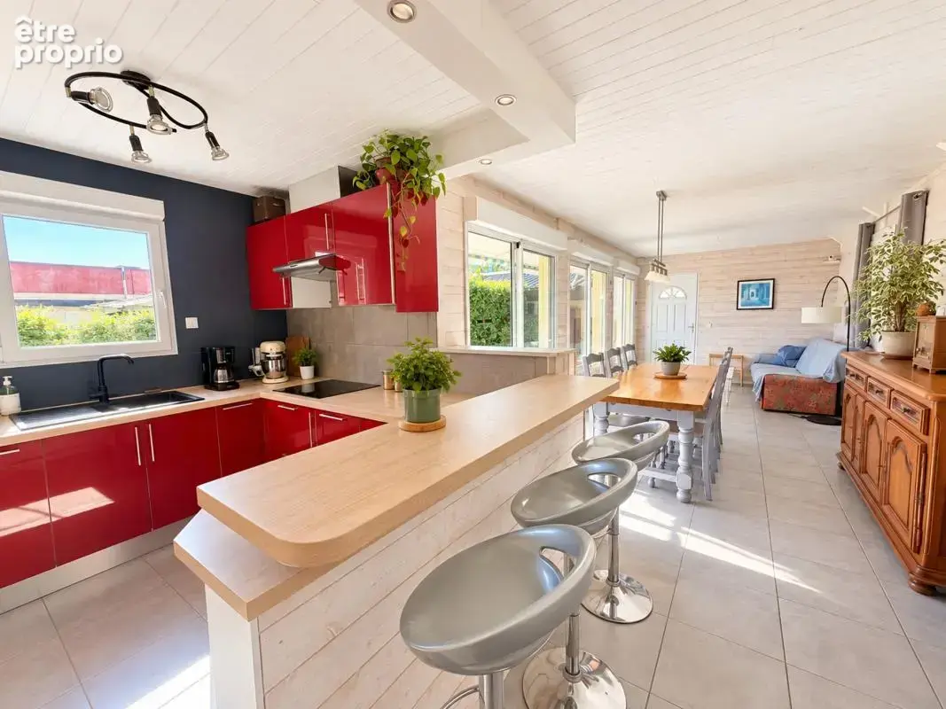 Maison 6 pièces 143 m² à vendre à Le Taillan-Medoc (33320) - photo 8