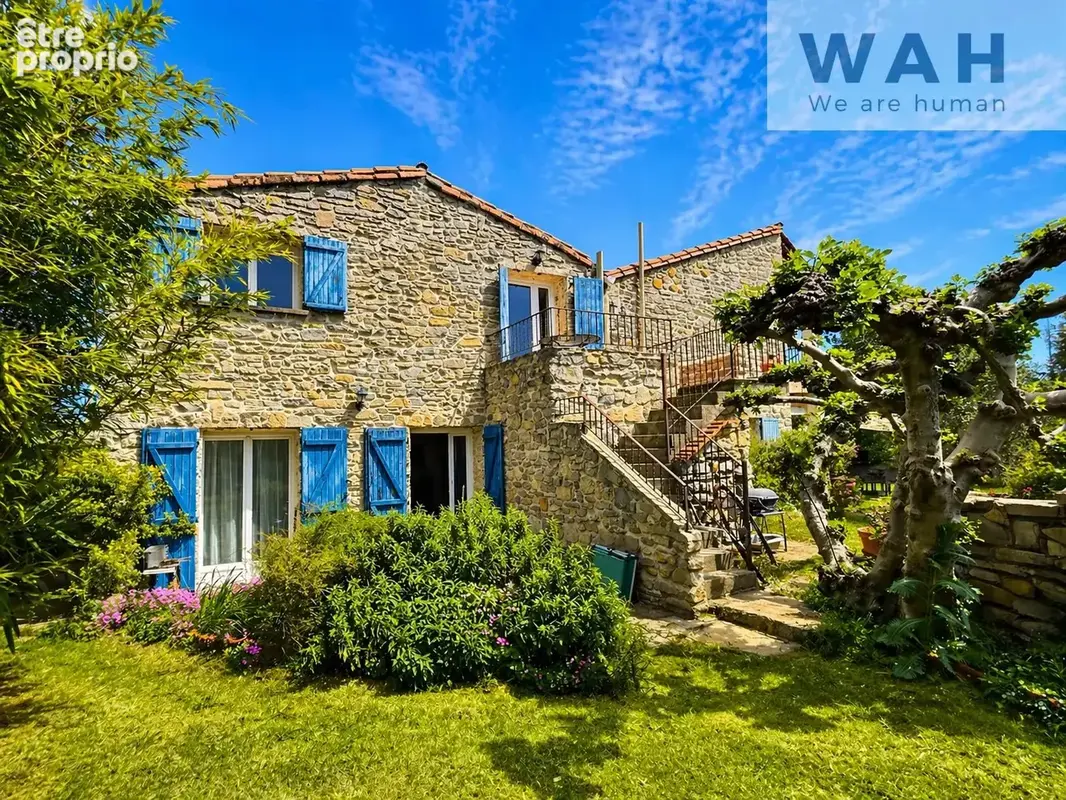 Mas de caractère  (maison + 3 gites) avec piscine et panneau - photo 6