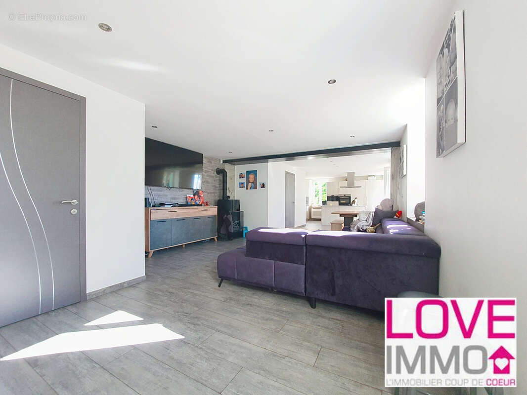 Maison à FAVERGES-DE-LA-TOUR