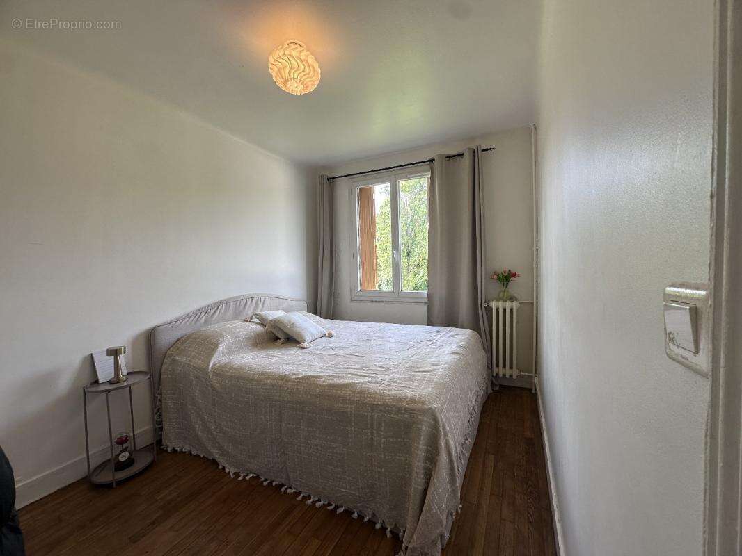 Appartement à VILLETANEUSE