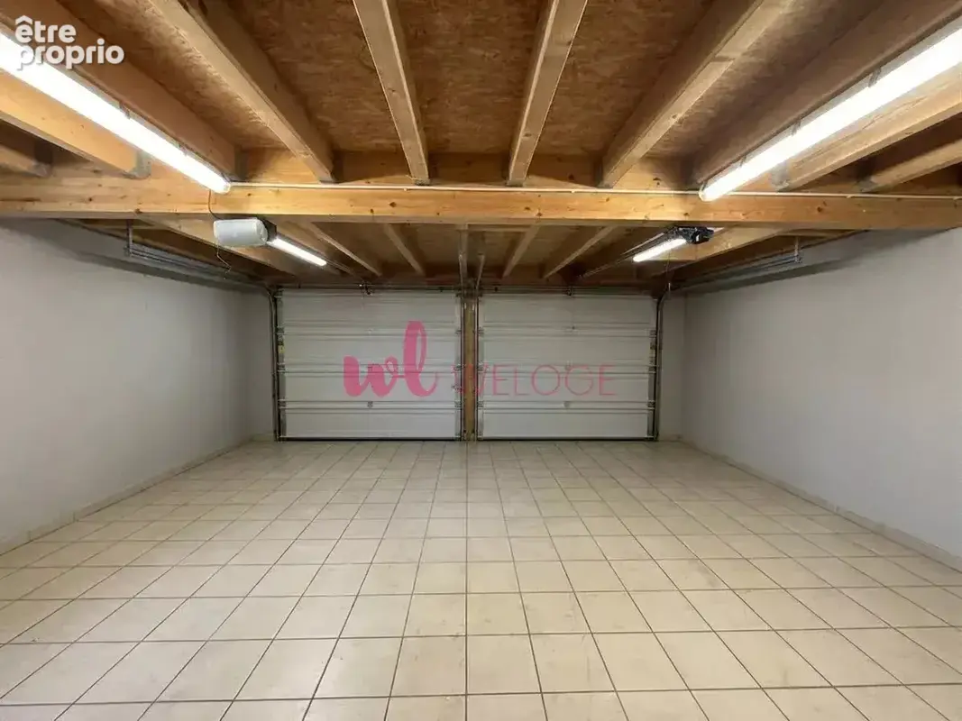 MAGESCQ — Maison contemporaine de plain-pied 125 m², piscine, pool house et double garage - photo 13