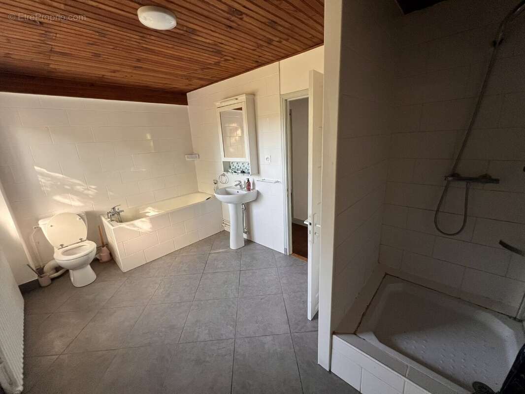 Maison à SAINT-CHERON