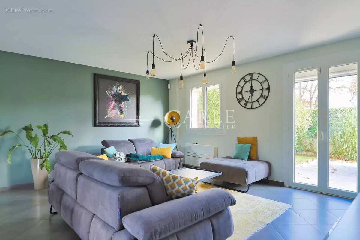 Maison à CHARVIEU-CHAVAGNEUX