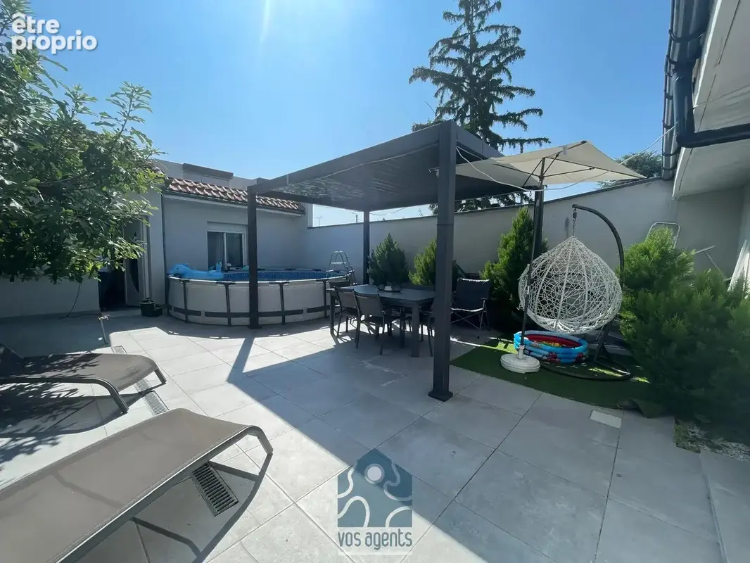 Ensemble immobilier comprenant une maison avec 2 chambres, jardin et un studio en annexe, un appartement indép - photo 9