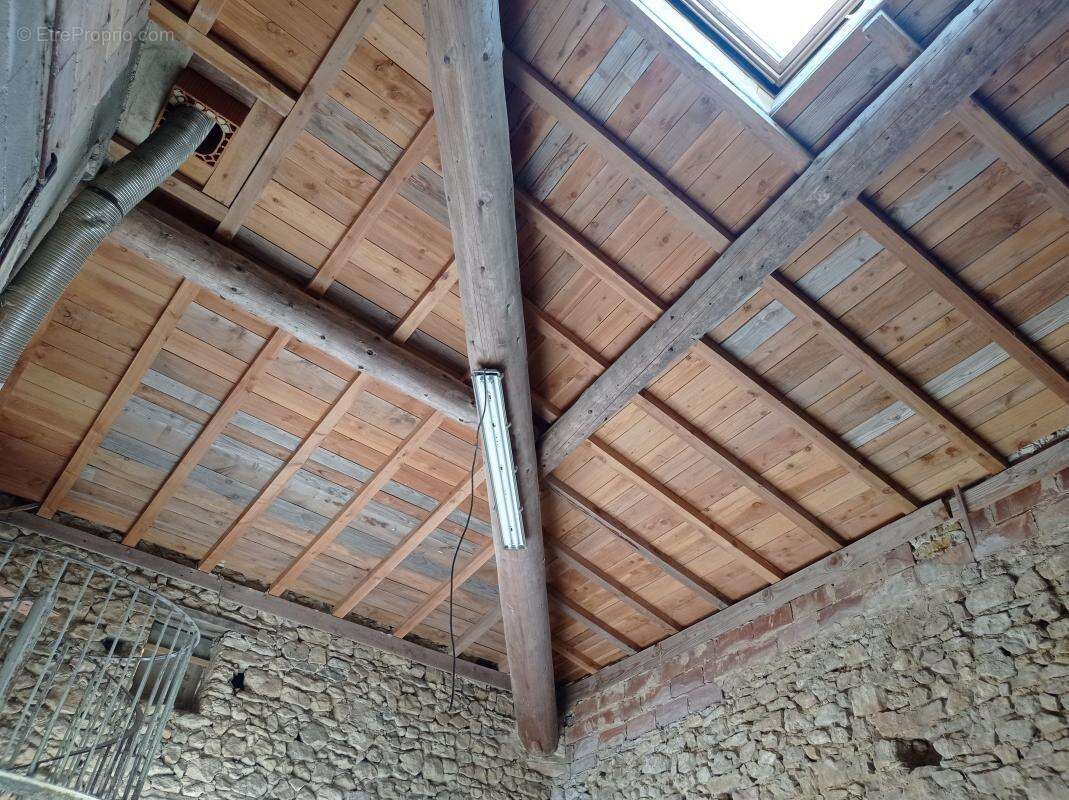 Charme de la Pierre à Sabran, grange à rénover - photo 22