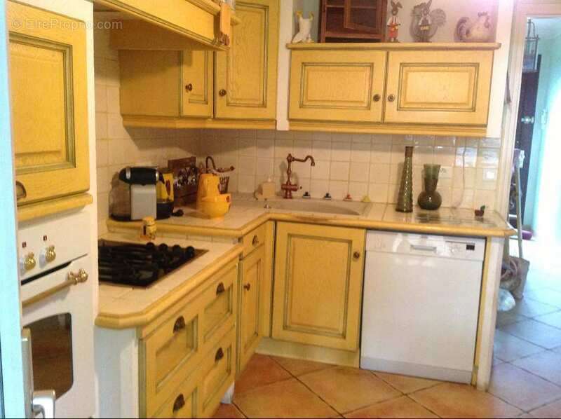 Maison à SAINT-SATURNIN-LES-APT