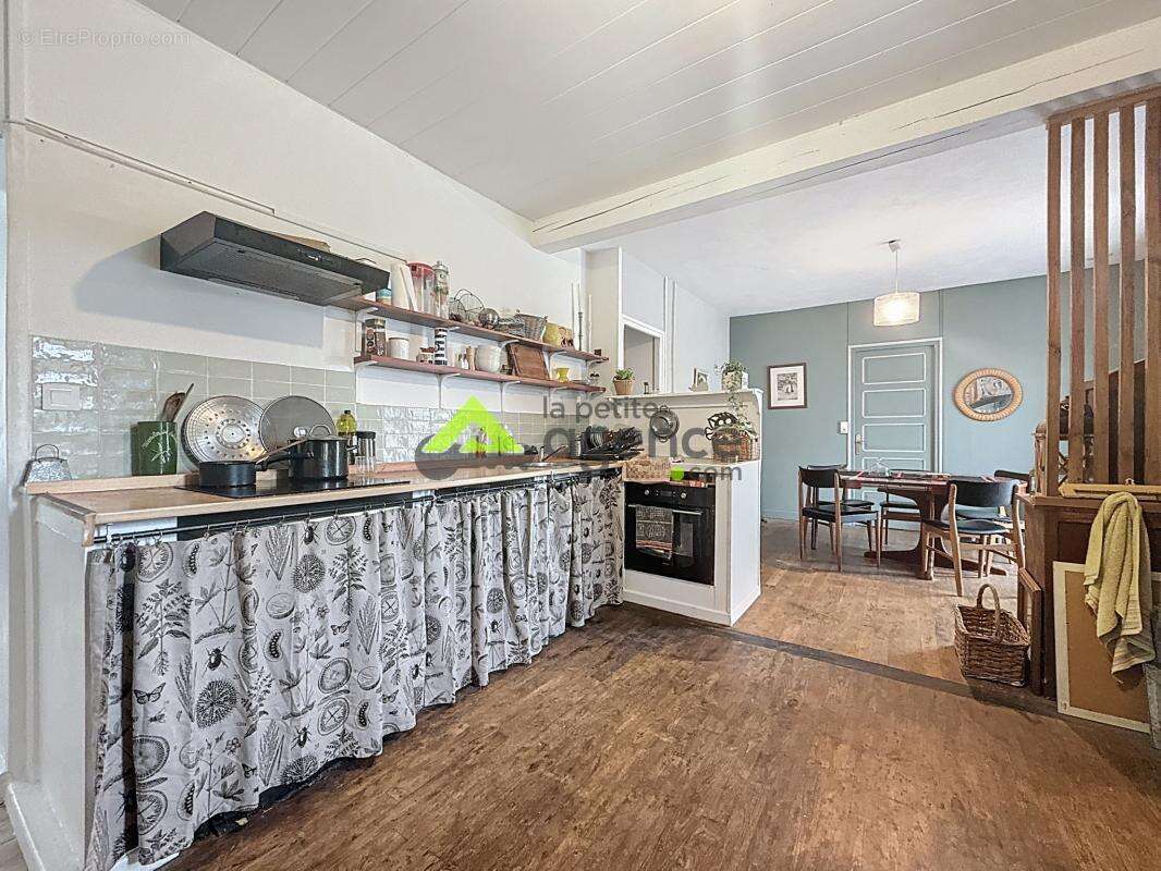 Maison à MOURIOUX-VIEILLEVILLE