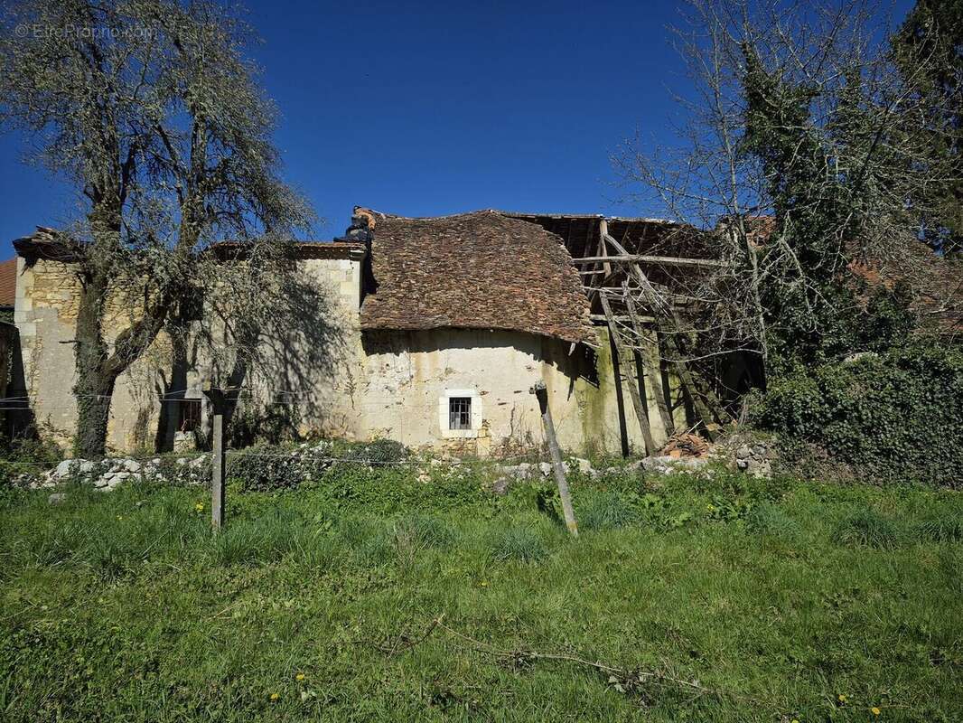 20260317142139 - Maison à SAINT-PARDOUX-LA-RIVIERE