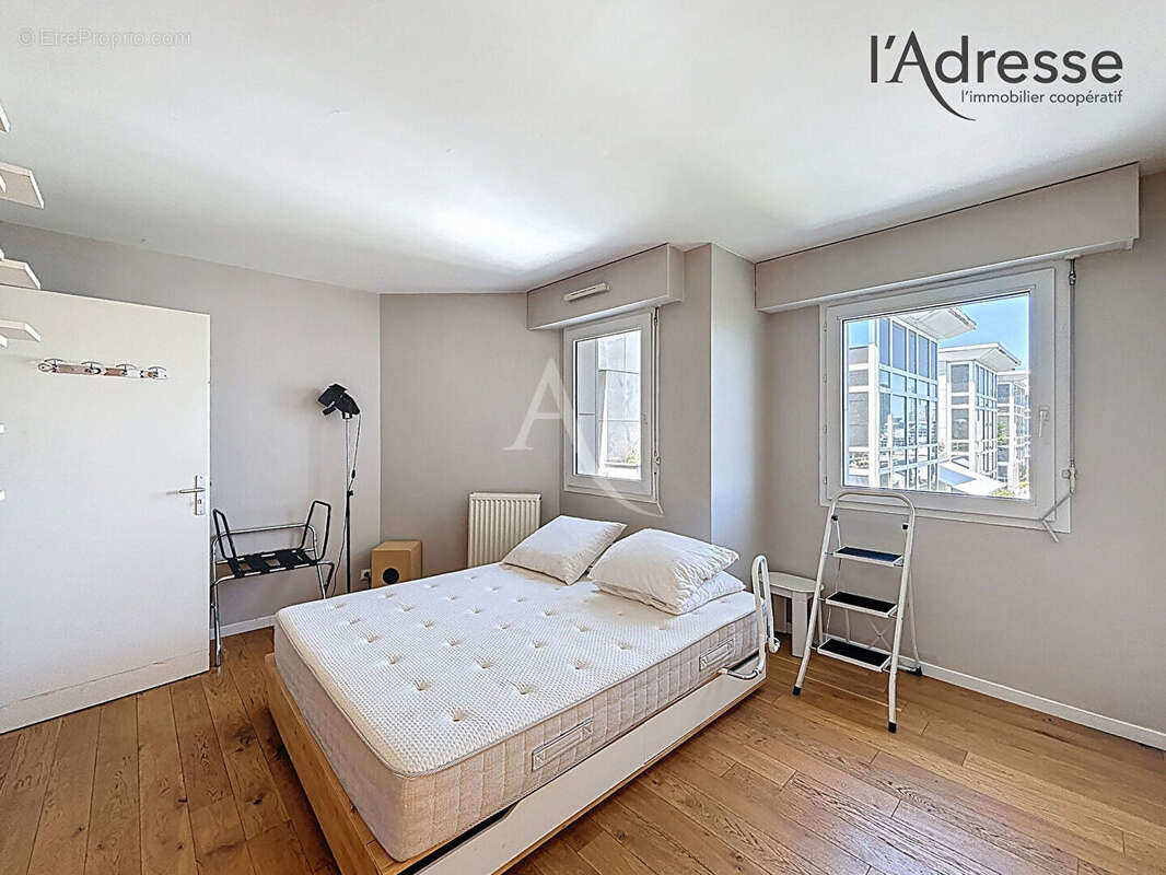 Appartement à SURESNES