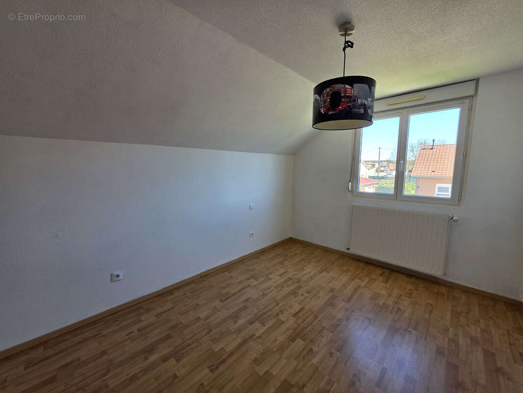 Maison 4 Chambres 133m2 LURE sur 5 ares 29 centiares de terrain - photo 9