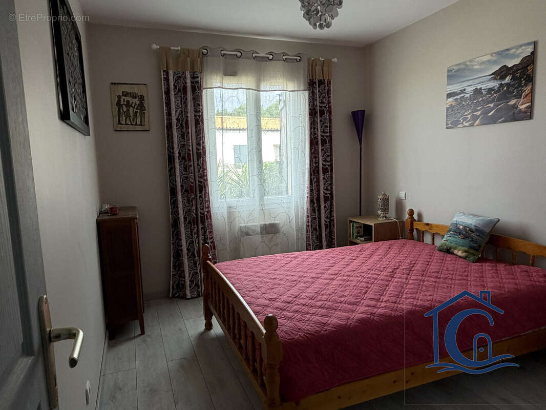 Maison 90 m² à Saint-Just-Luzac  - photo 8