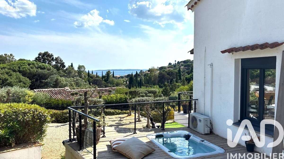 Photo 7 - Maison à ROQUEBRUNE-SUR-ARGENS