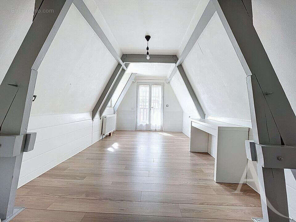 Maison à FLINS-SUR-SEINE
