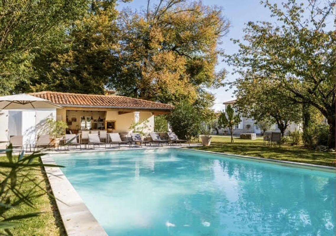 Maison à CHERMIGNAC