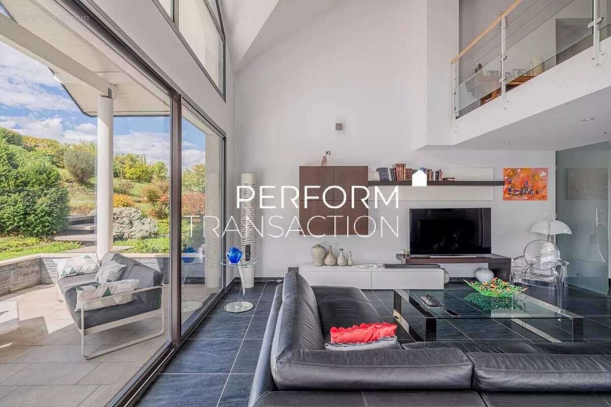 Maison à BRIE-ET-ANGONNES