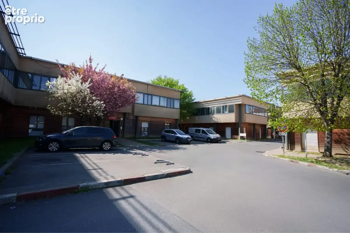 INVESTISSEMENT LOCATIF  Le Blanc-Mesnil  Résidence d'Affaires Logely Residis - 6,29% de rentabilité - photo 11