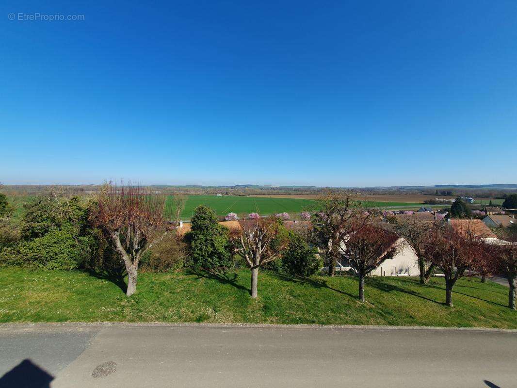 Maison à VILLEMANOCHE