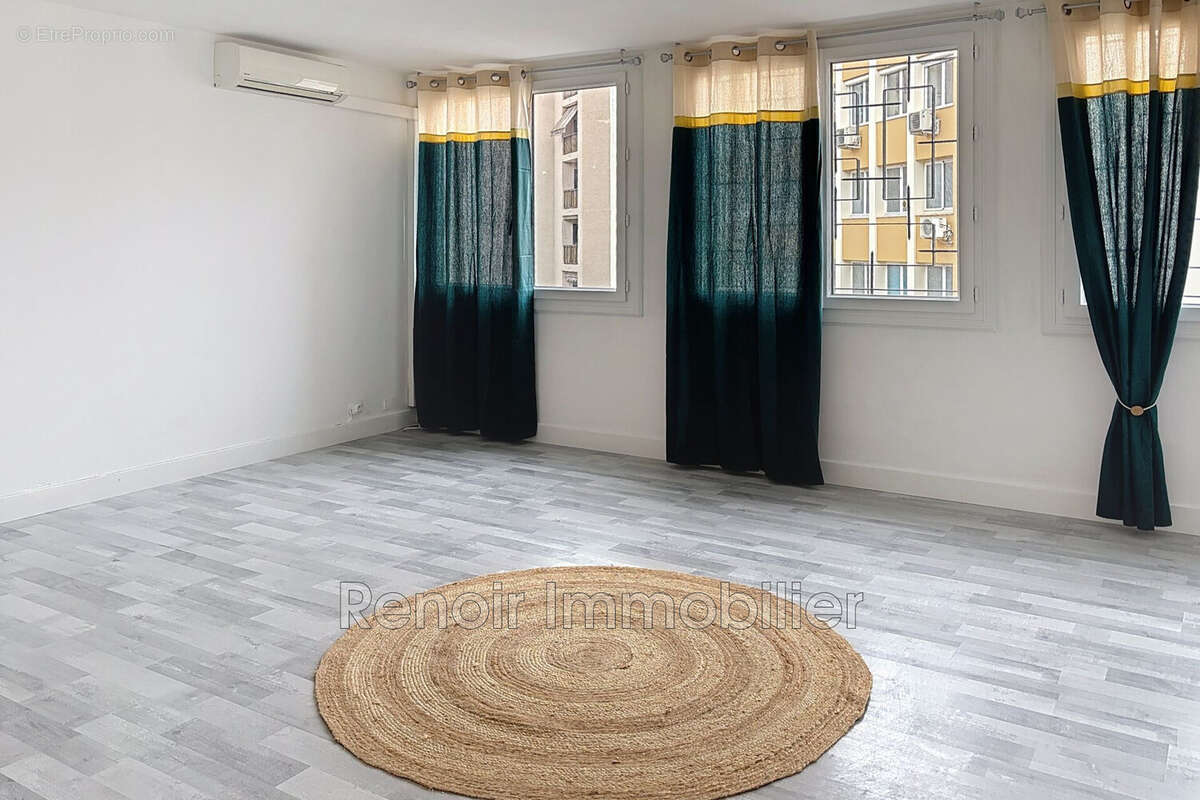 Appartement à CAGNES-SUR-MER