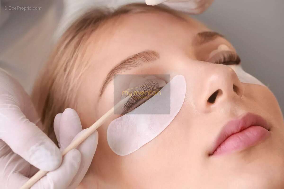 Commerce à ROQUEBRUNE-CAP-MARTIN