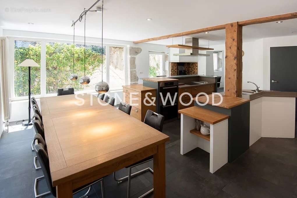 Maison à DIVONNE-LES-BAINS