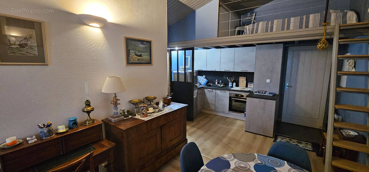 Appartement à SAINT-MARTIN-DE-RE