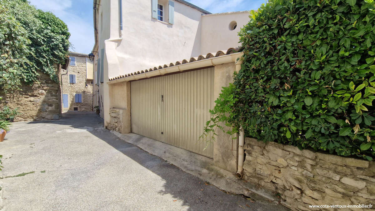 Maison à MAZAN