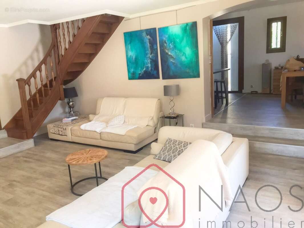 Oraison, villa 165 m², 5 chambres, piscine et garage - photo 7