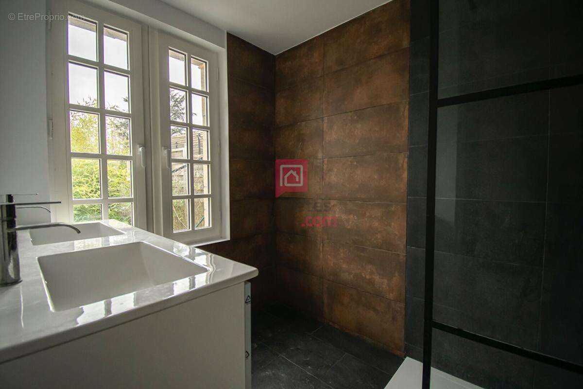 Maison à PLAILLY