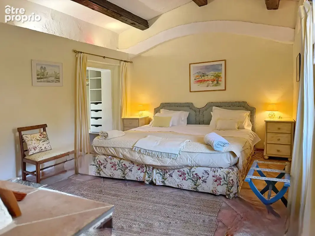 LORGUES: maison de charme et caractère 4 chambres, 4500 m² de parc avec piscine - photo 13