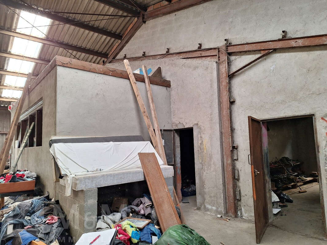 Commerce à CAMPAGNE-SUR-AUDE