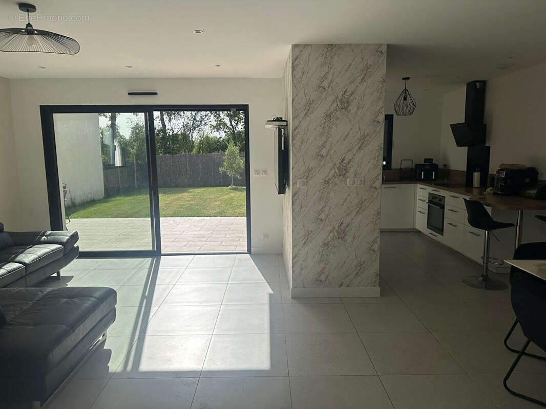 Orgères jolie Maison contemporaine T6 - photo 2