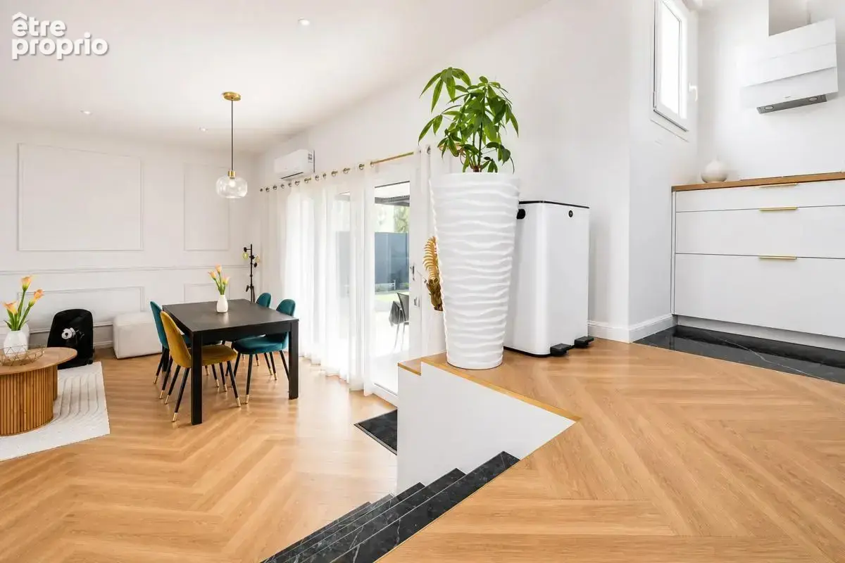 Maison de 5 pièces de 104 m² à Laval - photo 2