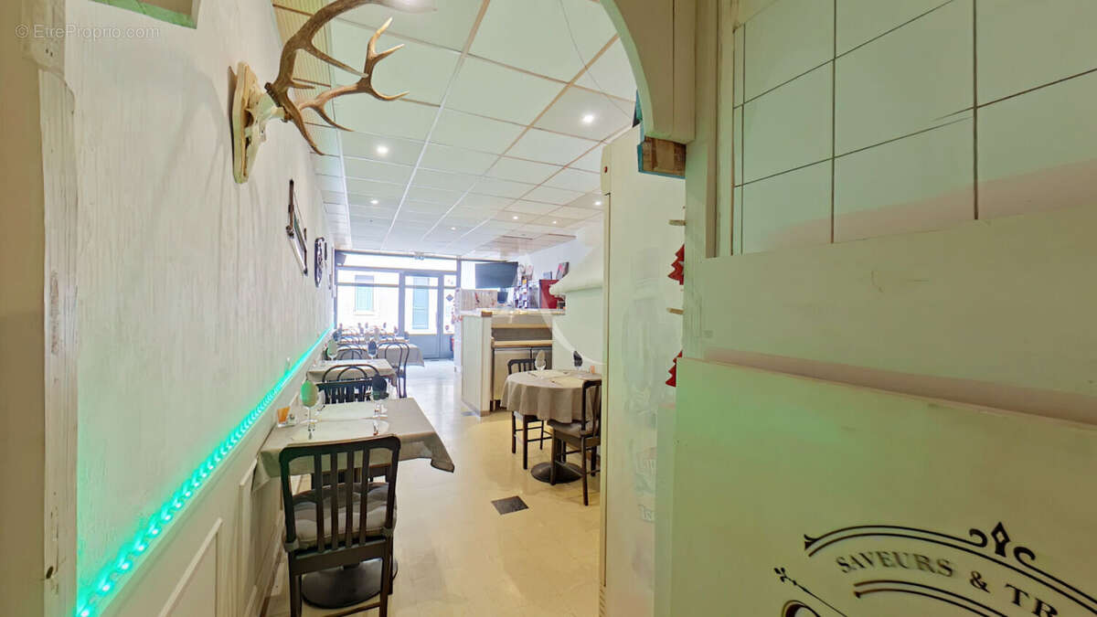 Commerce à VINON-SUR-VERDON