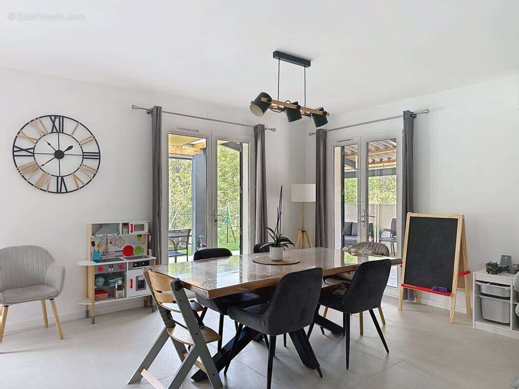 Maison à MONTAUROUX
