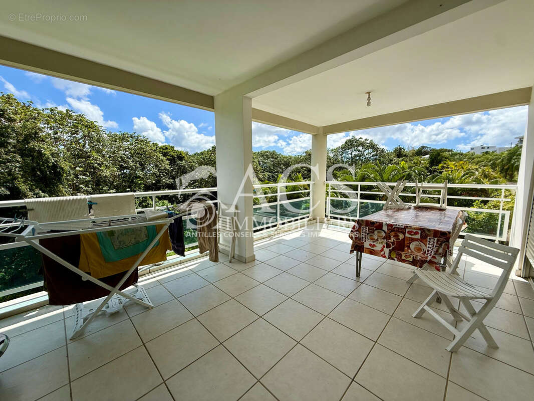 À vendre - appartement t4 avec terrasse et stationnement - au calme - le lamentin - photo 2