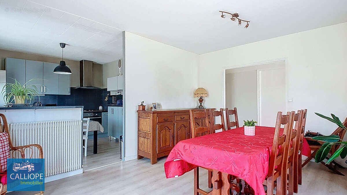 Maison à PAREMPUYRE