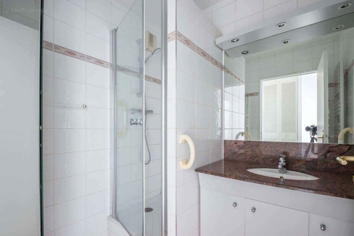 Appartement à PARIS-10E