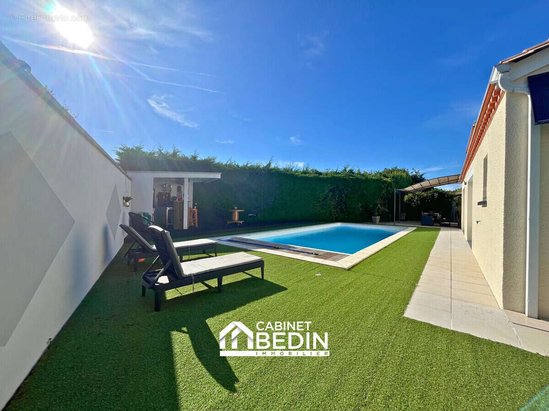 Maison 163 m² à Saint-Germain-Du-Puch  - photo 8
