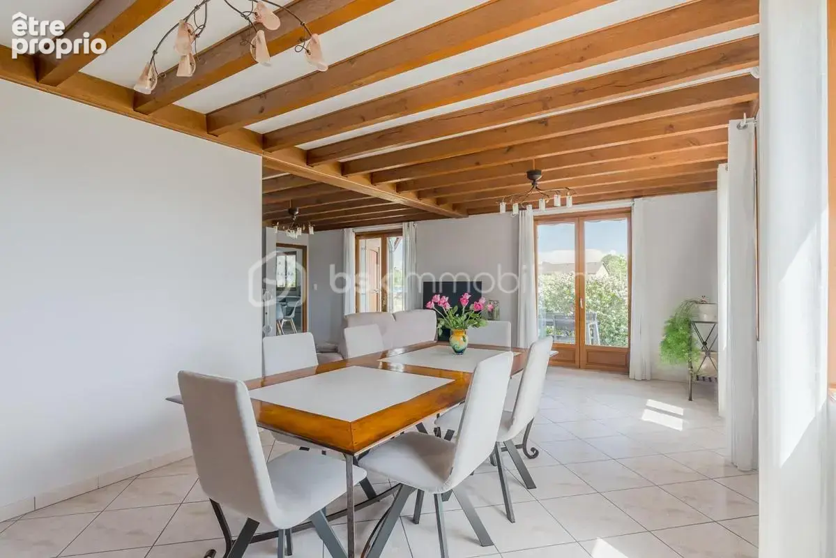 Maison au calme avec 4 chambres et un bureau sur sous sol complet - photo 10