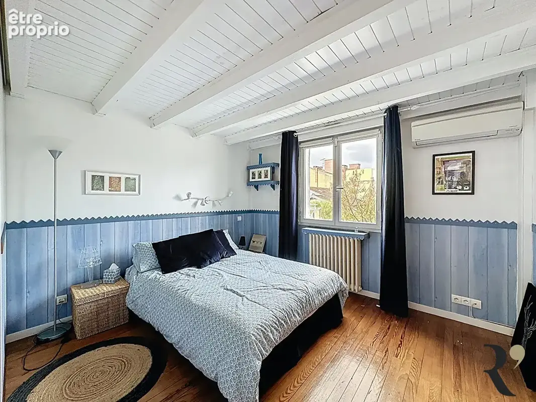 Toulouse, Cote Pavée / Maison T6 de charme 153 m² avec garage et jardin ! - photo 9