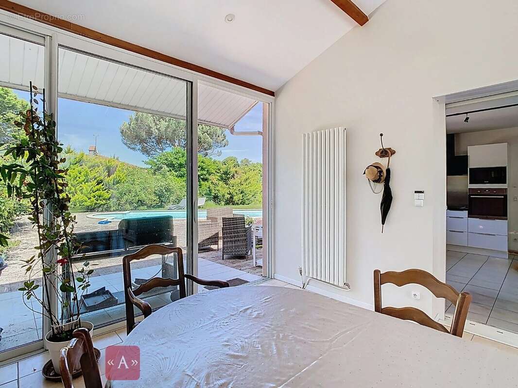 Maison à SAINT-SULPICE